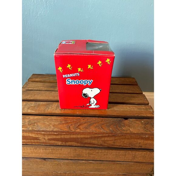 Peanuts Snoopy alarm clock table clock collectible in box by Pacific Innovations - Picture 7 of 10